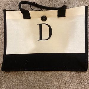 Initial “D” tote bag